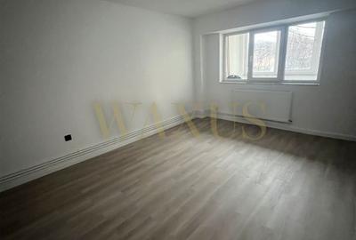 Spațiu comercial, de 68 mp, în Central