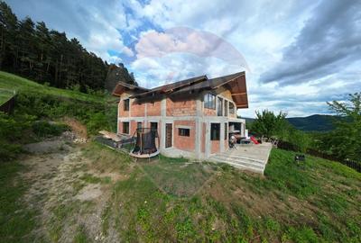 Casa de vanzare - Bistrita, zona Alexandru cel Bun