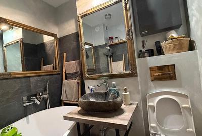 Apartament cu 3 camere decomandat în Central - 1