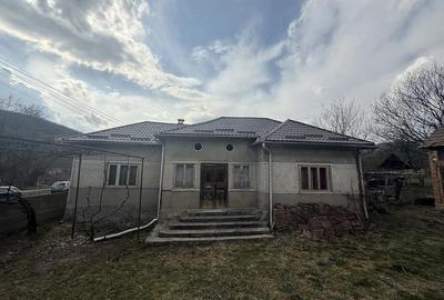 Casă cu 3 camere cu Teren 1000 Mp în Ceaca - 5