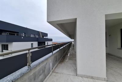 Penthouse cu 3 camere decomandat în Galata - 2