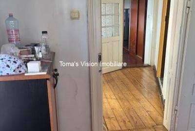 Casă cu 4 camere cu Canalizare în P-ța Victoriei - 5