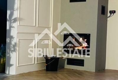Casă cu 4 camere cu Teren 400 Mp în Central - 1