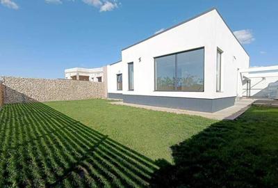 Casă cu 3 camere decomandat în Valu lui Traian - 1