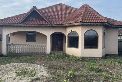 Casă cu 4 camere cu Teren 750 Mp în Nanov - 13