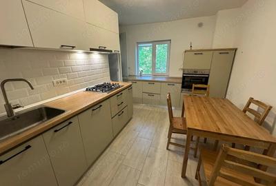 Apartament cu 4 camere decomandat în Vlădeasa - 6