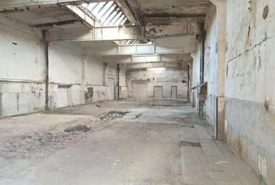 Spațiu comercial, de 500 mp, în Central - 3