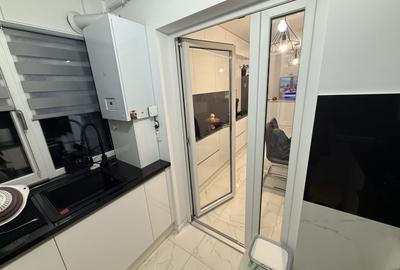 Apartament 3 camere, decomandat, 67 mp, cartier 1 Mai,  Scoala 36 - 10