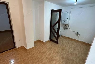 Casă cu 4 camere cu Canalizare în Faleza Nord - 3