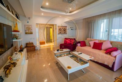 Apartament cu 3 camere decomandat, mobilat în Central