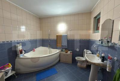 Casă cu 5 camere cu Teren 1300 Mp în Aurel Vlaicu - 2