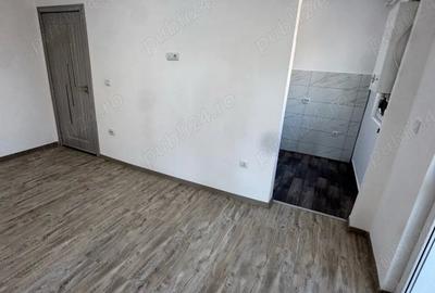 Apartament cu 3 camere semidecomandat în Central - 10