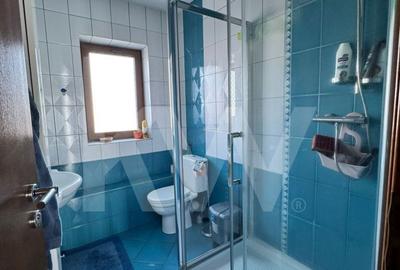 Casă cu 5 camere cu Canalizare în Central - 7