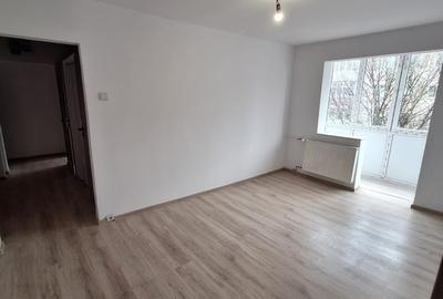 Apartament cu 4 camere semidecomandat în Circumvalațiunii - 9