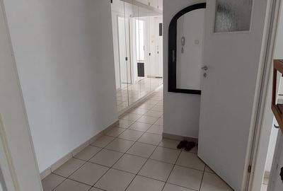 Apartament cu 3 camere decomandat, mobilat în Titan - 15