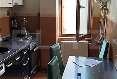 Apartament cu 3 camere decomandat în Democrației