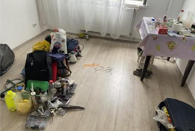 Garsoniera de ,Zona cartier Gara, 32 mp , et 3/4 , renovata