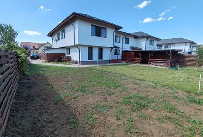 Casă cu 4 camere cu Teren 356 Mp în Măgurele - 2