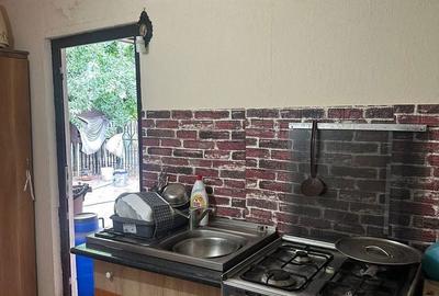 Casă cu 3 camere cu Teren 1500 Mp în Central - 7