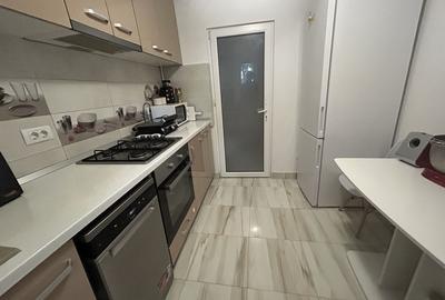 Apartament cu 3 camere semidecomandat în Central - 7