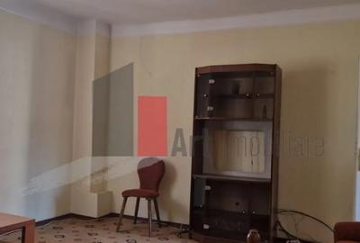 Casă cu 3 camere în Poiana Țapului - 12