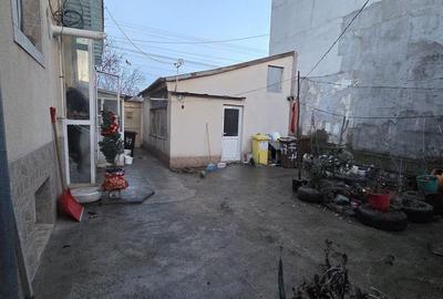 Casă cu 3 camere cu Teren 162 Mp în Central