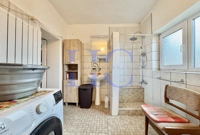 Casă individuală cu 8 camere cu Canalizare în Central - 16