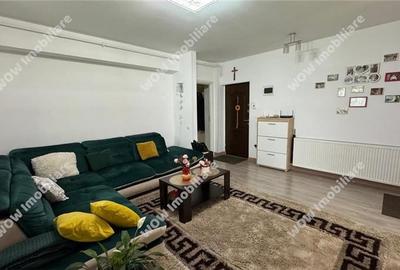 Apartament cu 4 camere decomandat, mobilat în Șelimbăr
