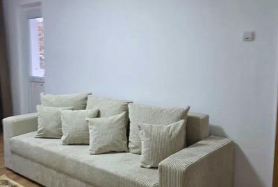 Apartament cu 3 camere decomandat în Runcu - 2