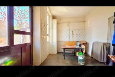 Casă cu 4 camere cu Teren 600 Mp în Central - 4