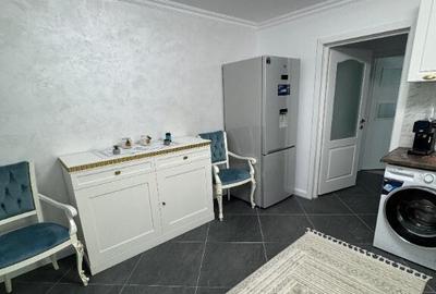Apartament cu 2 camere decomandat în Roman - 3