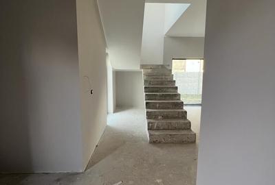 Casa Noua!  Vila Individuala  4 camere   P+1E Tunari 230 000eur - 4