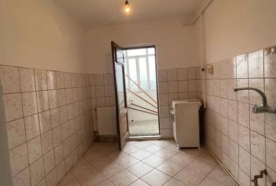 Apartament cu 3 camere decomandat în Central - 4