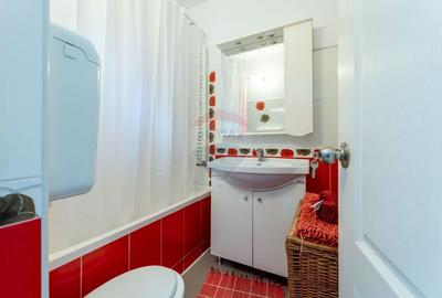 Casa de inchiriat  2 camere, curte intima - zona centrala - 7