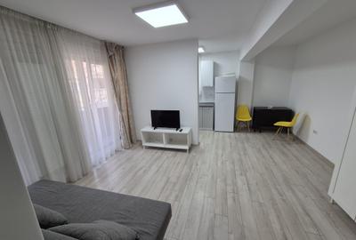 Garsonieră semidecomandată în Baza 3 - 8