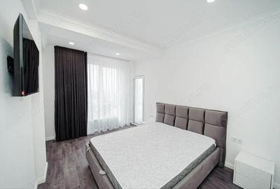 Garsonieră decomandată în Tractorul