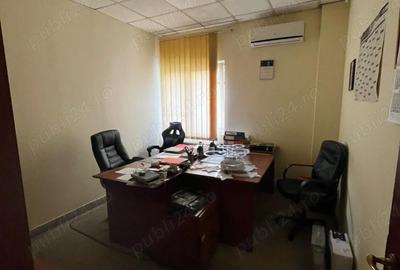 Spațiu comercial, de 120 mp, în Central - 3