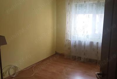 Apartament cu 3 camere decomandat în Rovine - 9