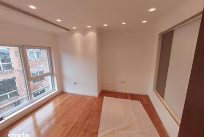 Apartament cu 4 camere în Central - 1