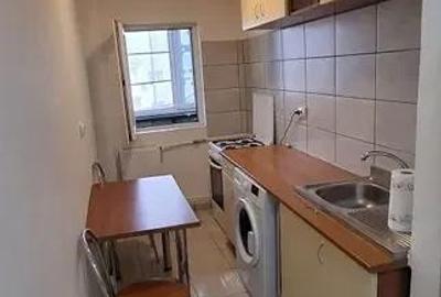 Garsonieră decomandată în Vitan