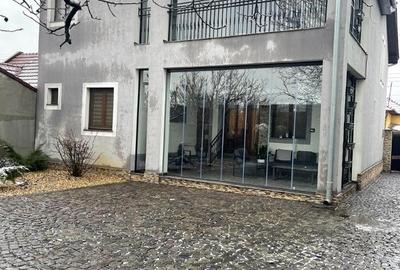 Casă cu 4 camere cu Teren 700 Mp în Grădiște - 15