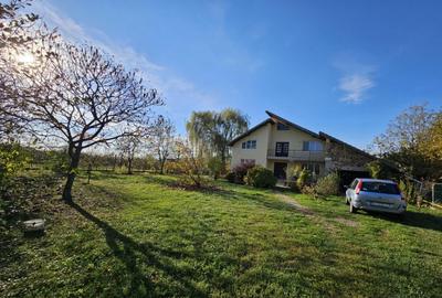 Casa spa?ioasa P+M, str. Cringului - cartier Dumbrava - 1