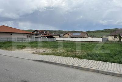 Teren intravilan de 650 mp, situat in comuna Ciugud - 2