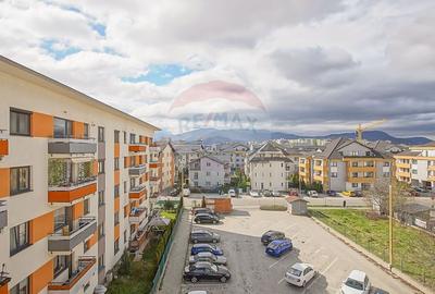 Apartament cu 3 camere decomandat, mobilat în Tractorul - 14