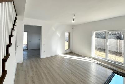 Duplex cu 5 camere cu Canalizare în Ghiroda - 1