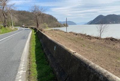 Teren de 4850 mp, în Liborajdea - 2
