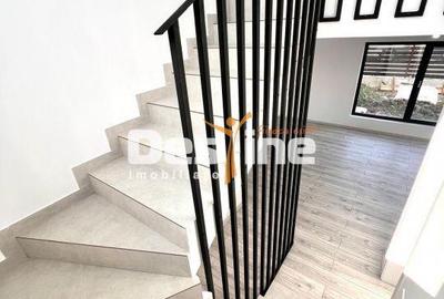 Casă cu 4 camere cu Teren 300 Mp în Miroslava - 1