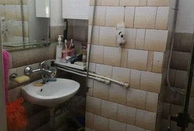 Vand apartament 3 camere decomandat zona nord - 9