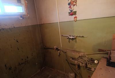 Garsonieră semidecomandată în Titan