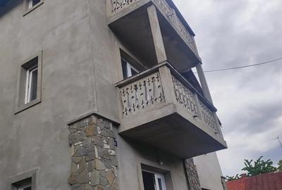 Casă cu 6 camere cu Teren 600 Mp în Central - 4